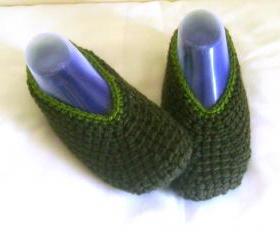 Unisex slippers dark green wool slippers crochet slippers woman slippers home shoes cosy slippers man slippers